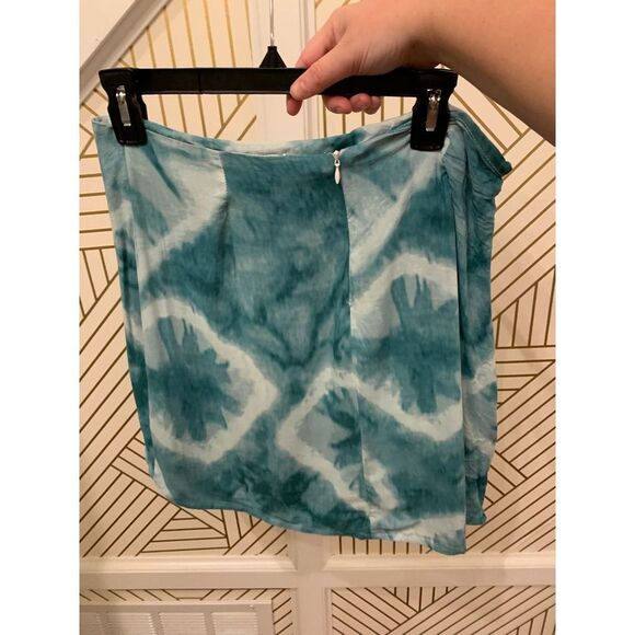 Sadie & Sage Tie Dye Wrap Skirt Size Large - Picture 7 of 9